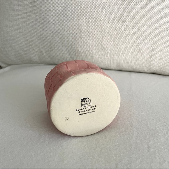 Sugarhouse Ceramic Co | Checkered Relief Squeeze Mug - Picture 3 of 4